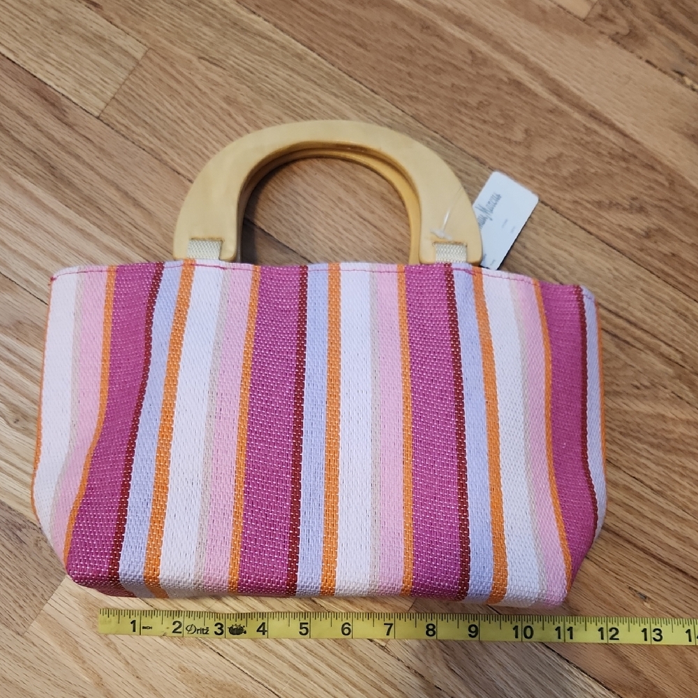 Striped Pink and Orange Neiman Marcus Nwt Woven Beach Bag Wood Handles Vacation